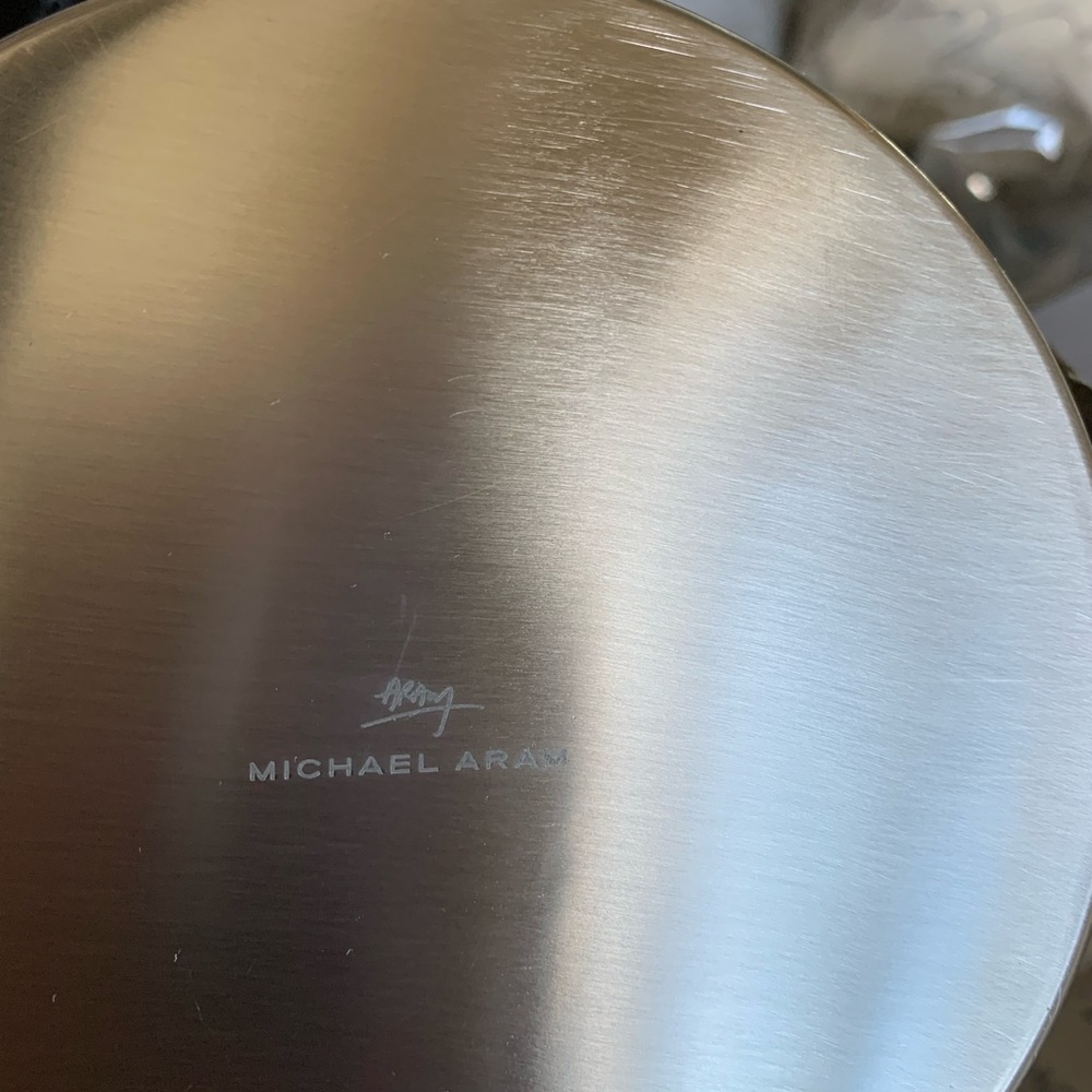 New in box Michael Aram gold orchid champagne bucket / ice bucket - Picture 3 of 11